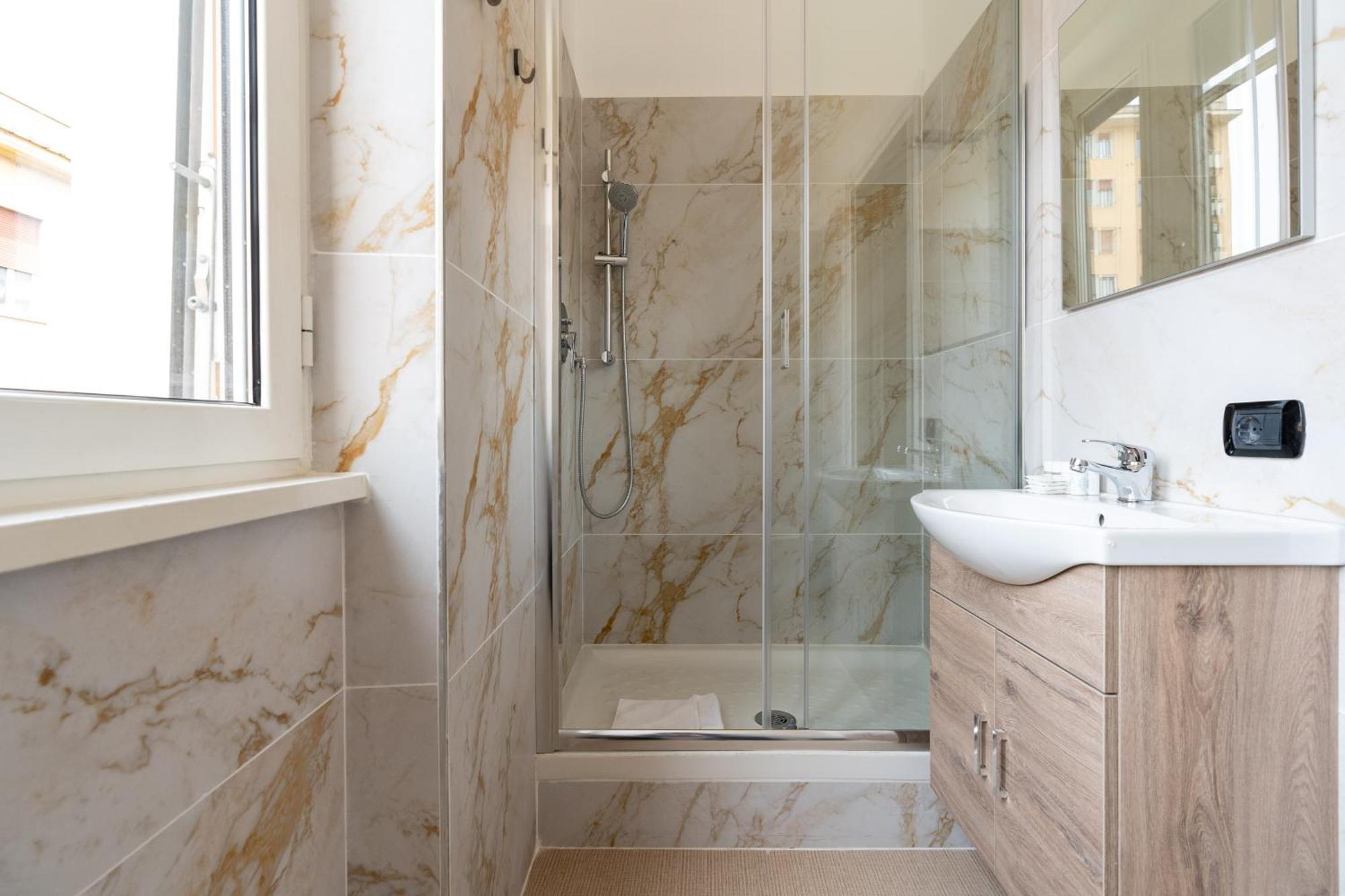 San Giovanni Comfort Suite โรม ภายนอก รูปภาพ